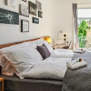  Apartment 3 In The Beautiful Street