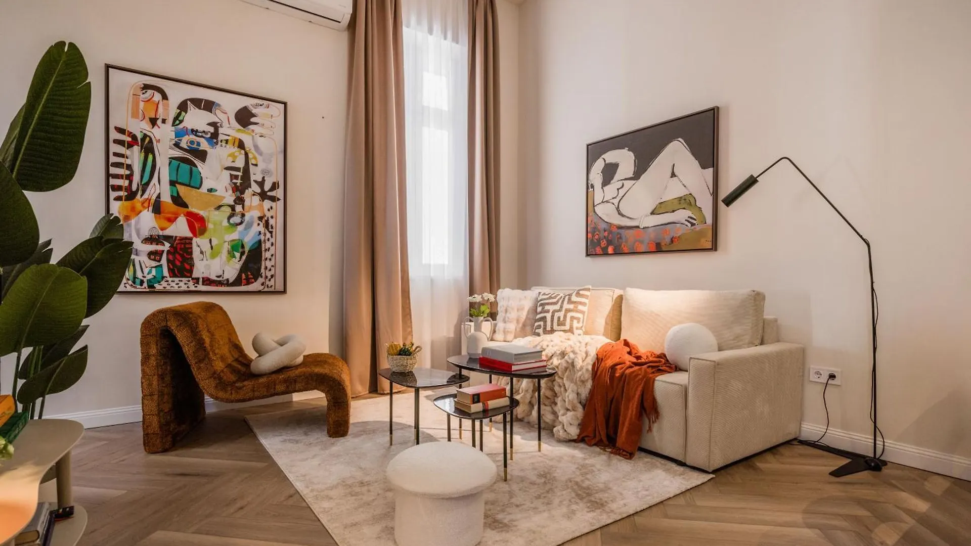 Luxury Art Deco Apartment Near Hungarian Parliament Budapeste