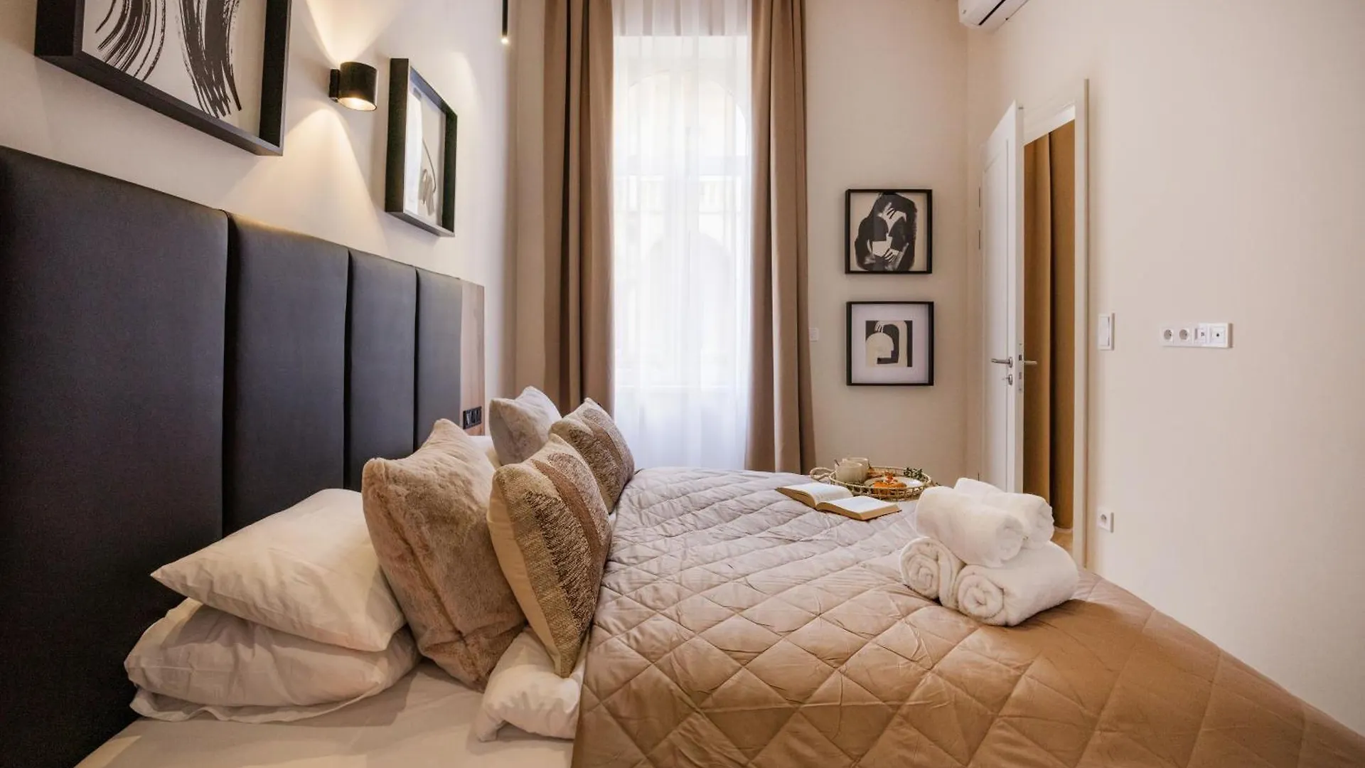 Luxury Art Deco Apartment Near Hungarian Parliament Budapeste