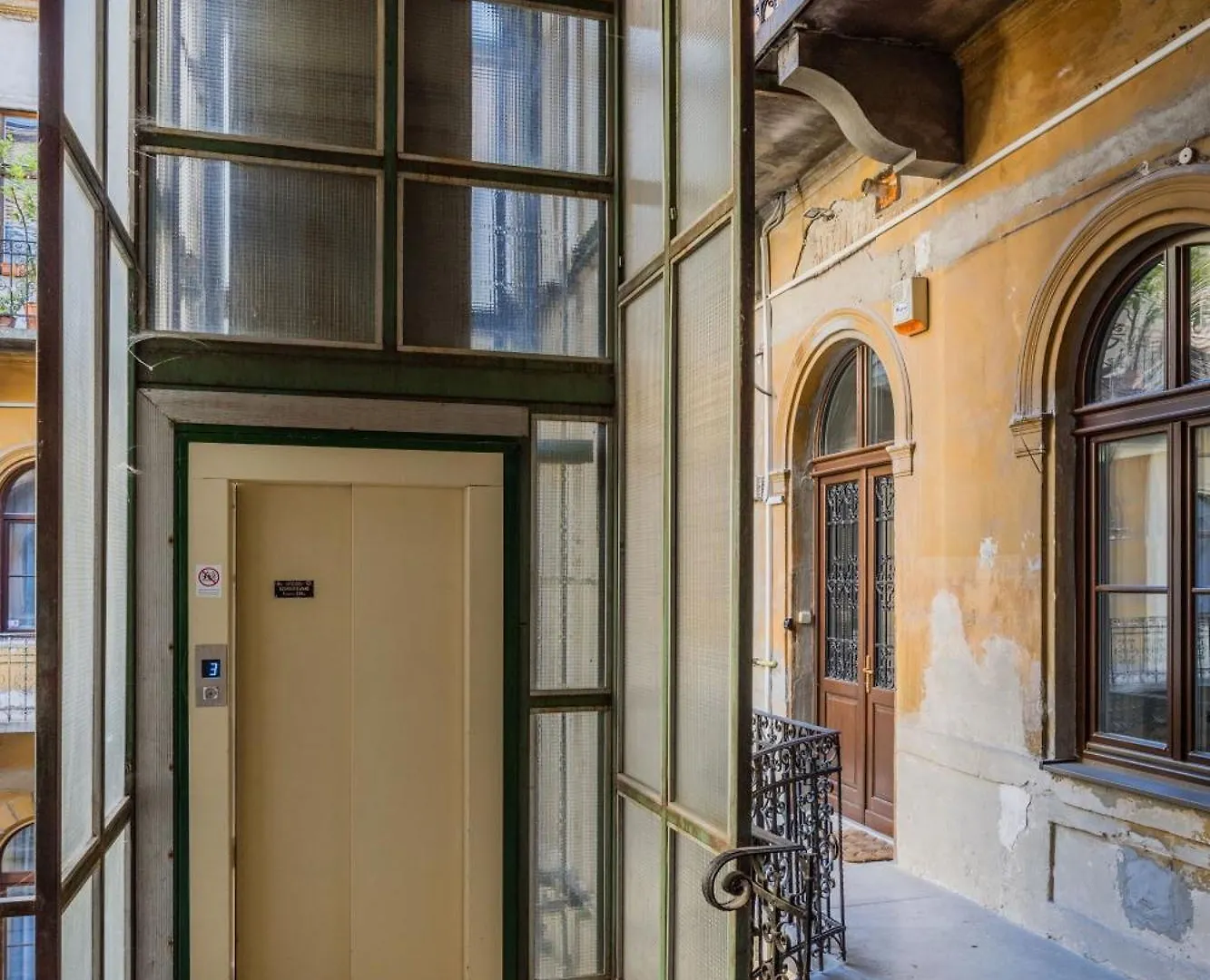 Luxury Art Deco Apartment Near Hungarian Parliament Budapeste