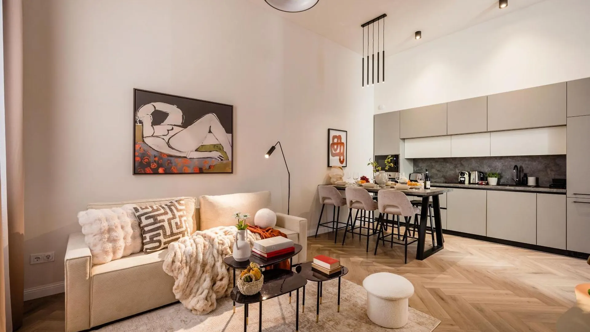 Luxury Art Deco Apartment Near Hungarian Parliament Budapeste 0*,  Hungria