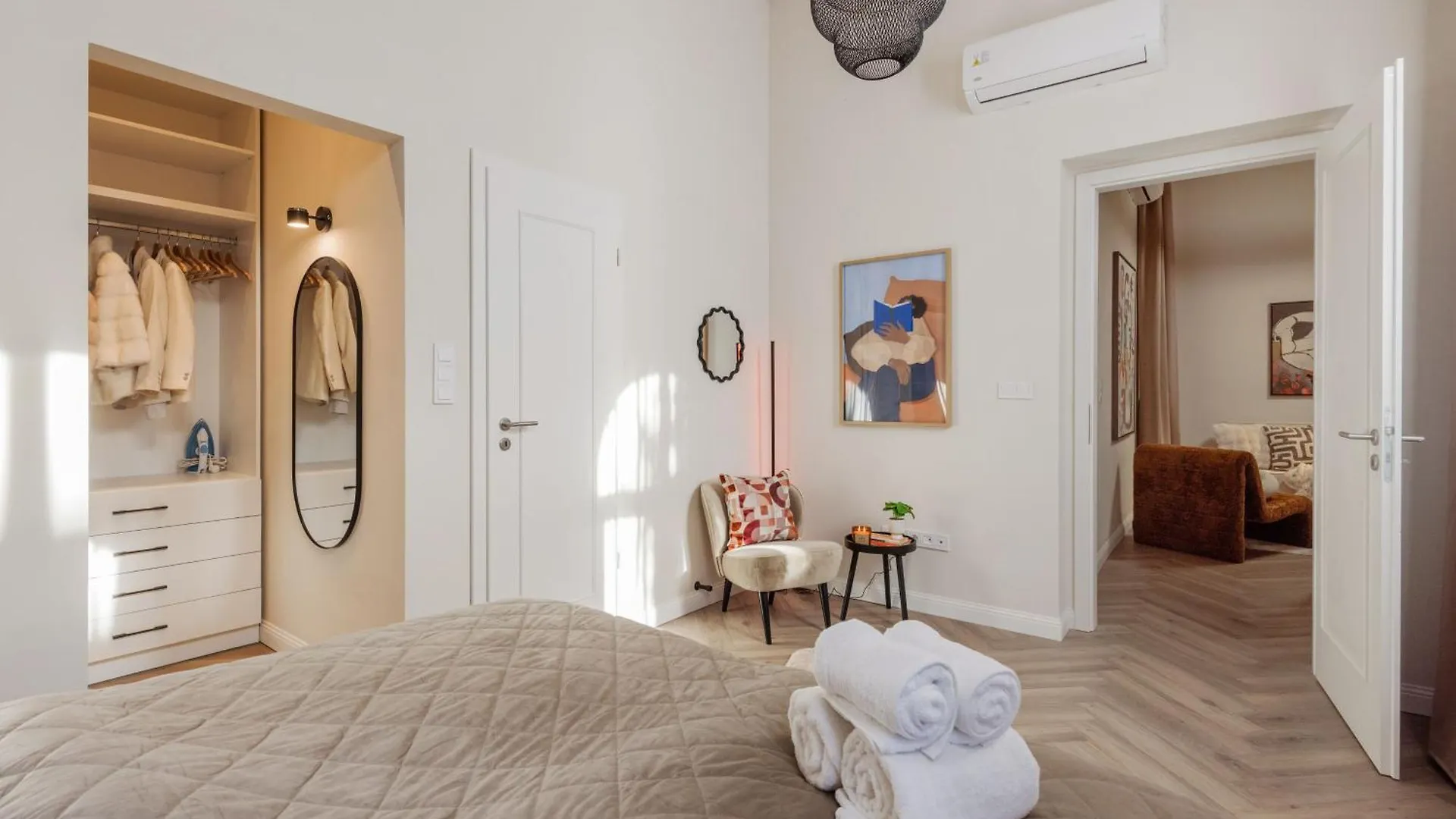 Luxury Art Deco Apartment Near Hungarian Parliament Budapeste